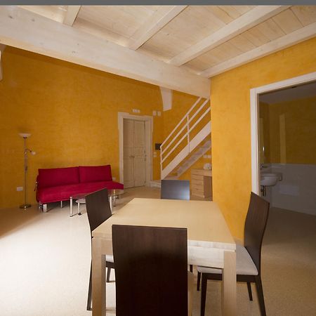 Relais Carlo V - Palazzo Storico Bed & Breakfast Gallipoli Bagian luar foto
