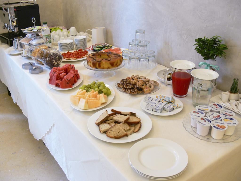 Relais Carlo V - Palazzo Storico Bed & Breakfast Gallipoli Bagian luar foto