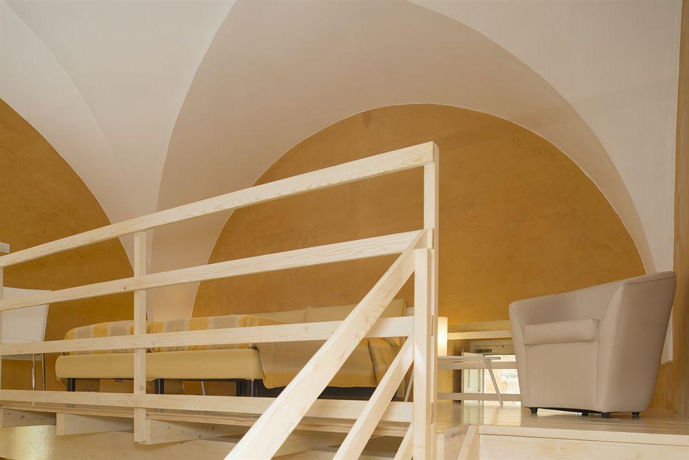 Relais Carlo V - Palazzo Storico Bed & Breakfast Gallipoli Bagian luar foto