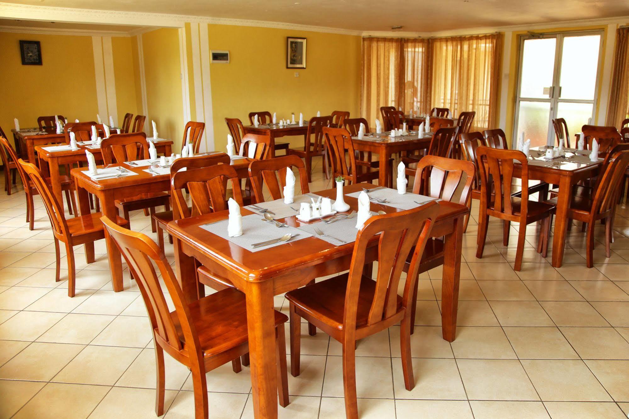 Relais Carlo V - Palazzo Storico Bed & Breakfast Gallipoli Bagian luar foto